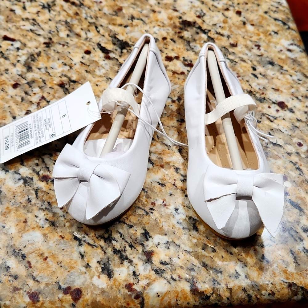 Baby White Ribbon shoes